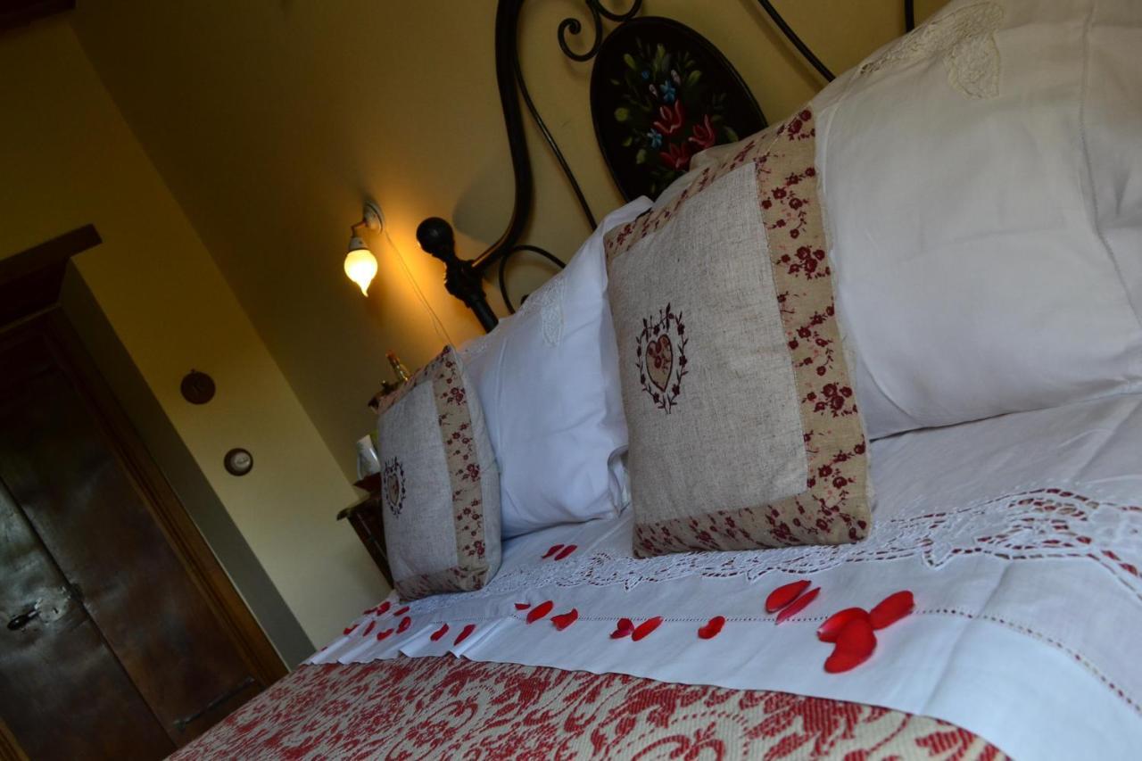 B&B Palazzo La Loggia Barisciano Zimmer foto